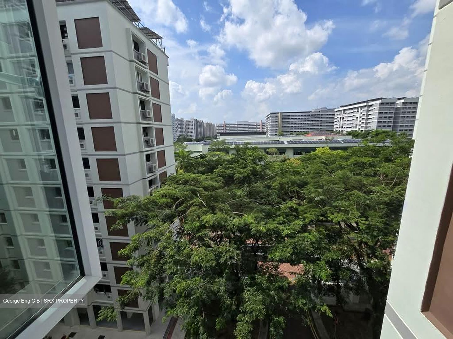 Blk 892 Tampines Avenue 8 (Tampines), HDB Executive #585615611